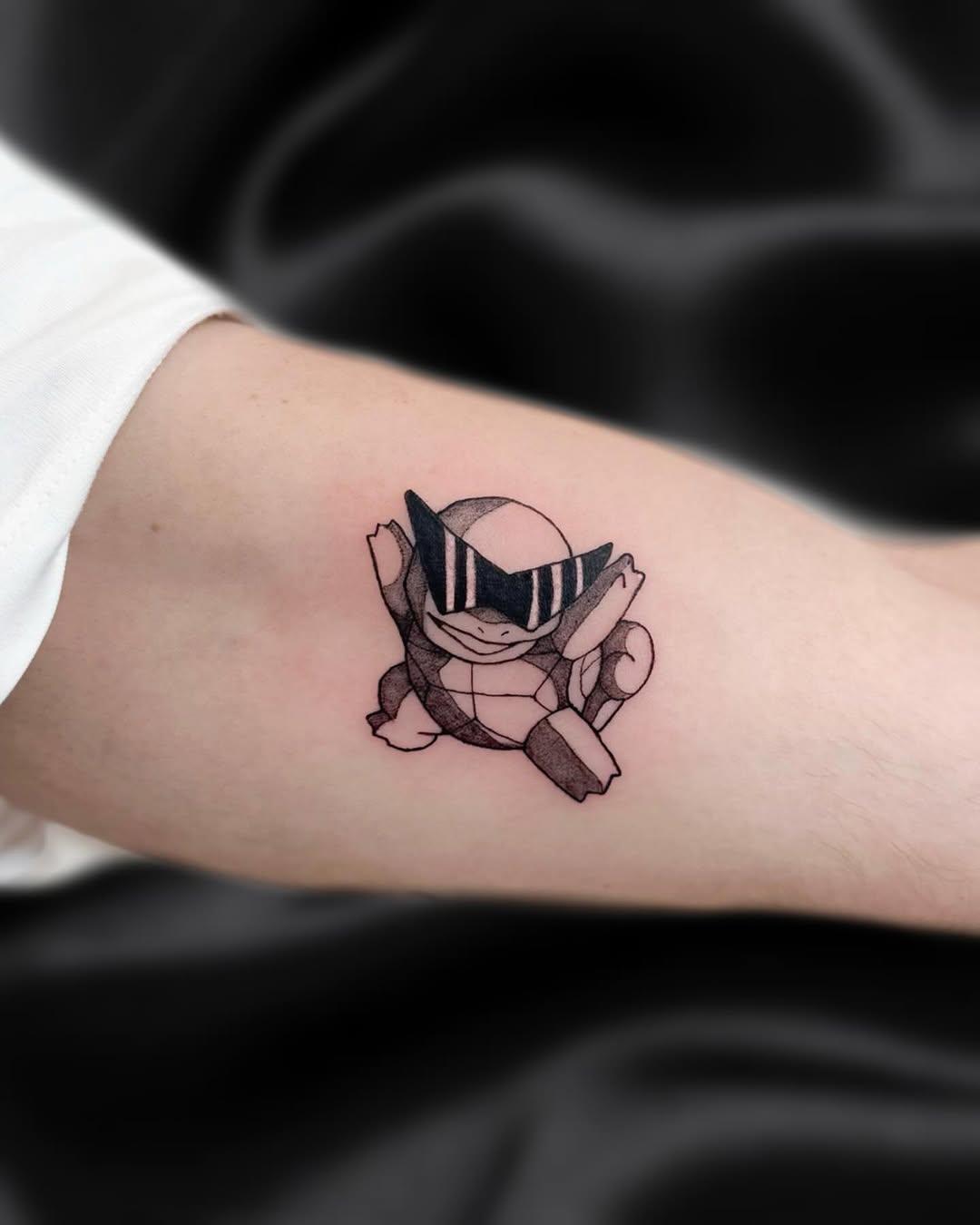 Tatouage Squirtle Pokémon noir — andromede.ink