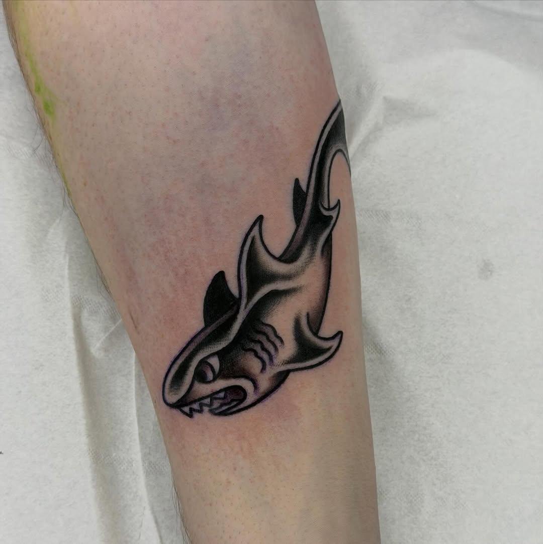 Tatouage Requin — sang_regrets