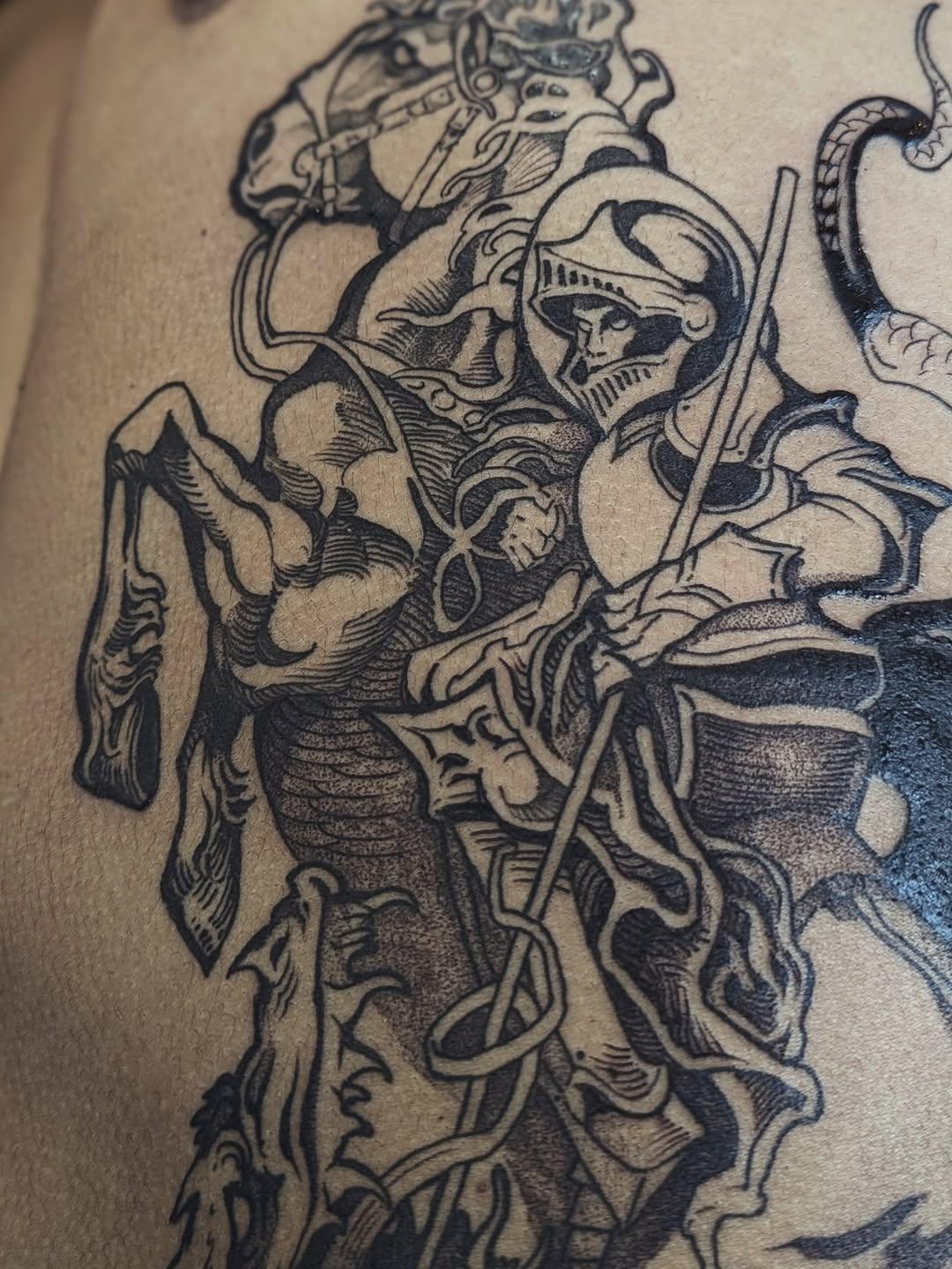 Tatouage Saint Georges vs dragon — odji.tattooist