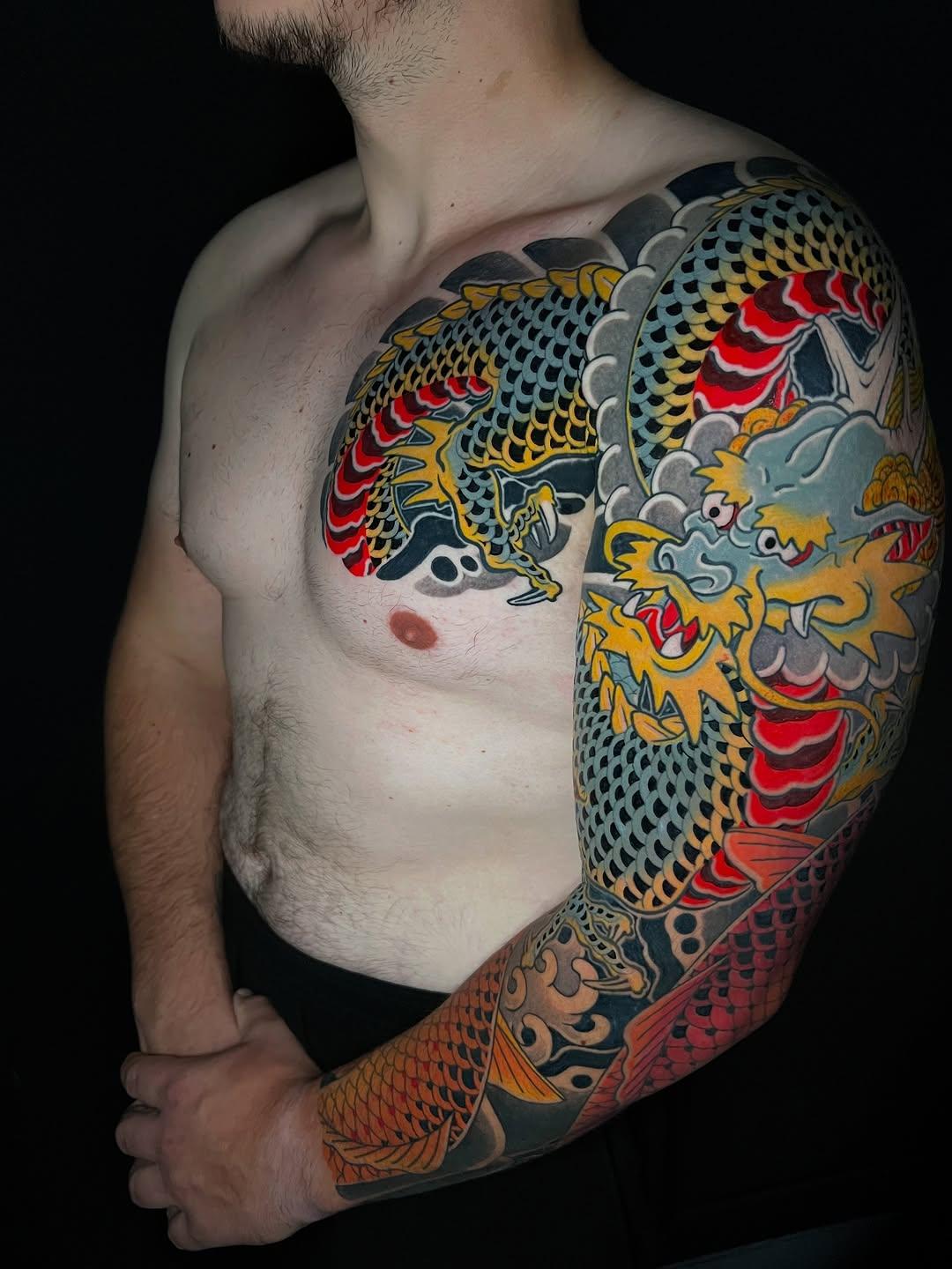 Tatouage Koï transformée en dragon - manche complète — georgie_tattoo