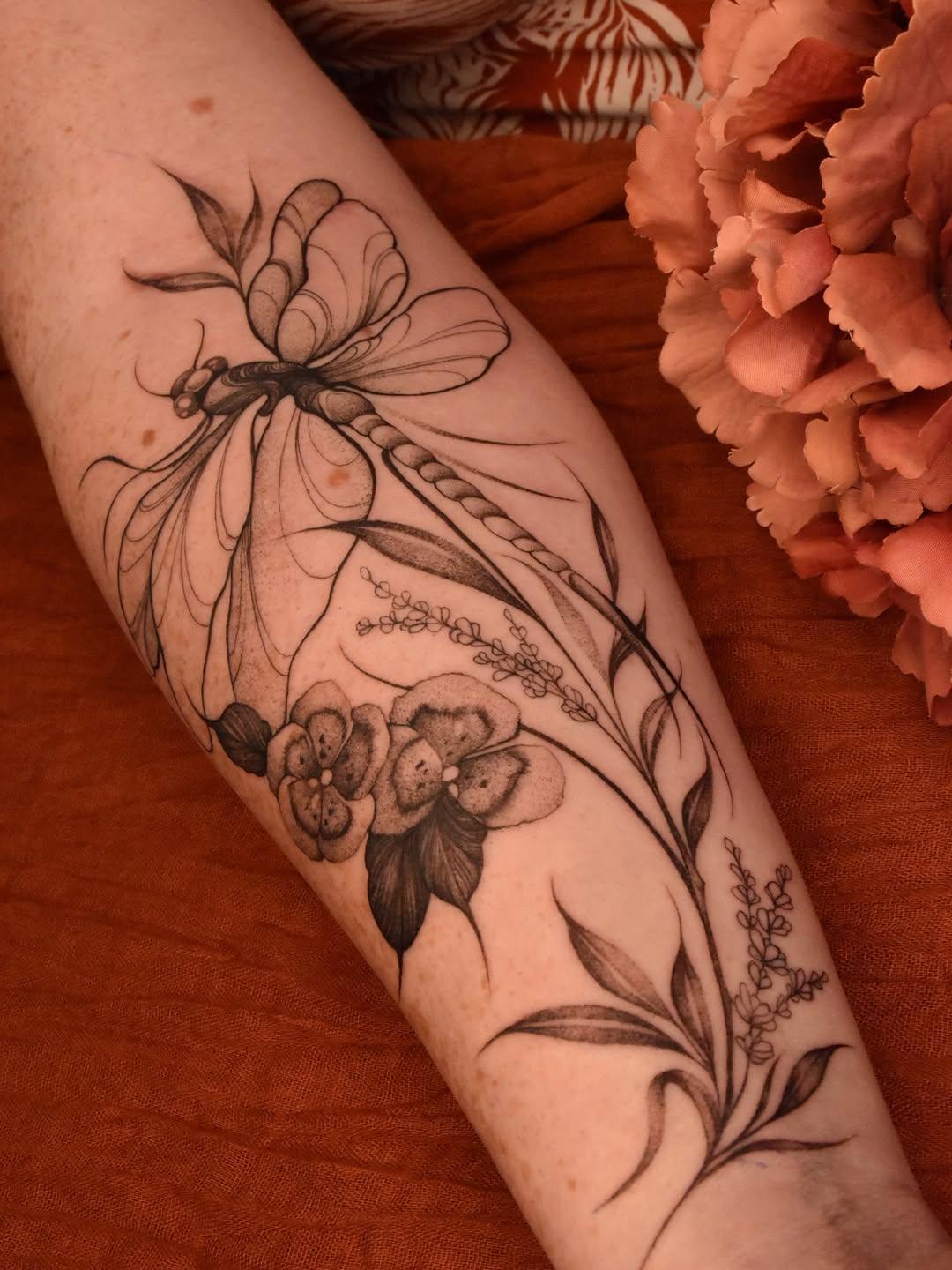 Libellule ornementale — ln_tattoo_art
