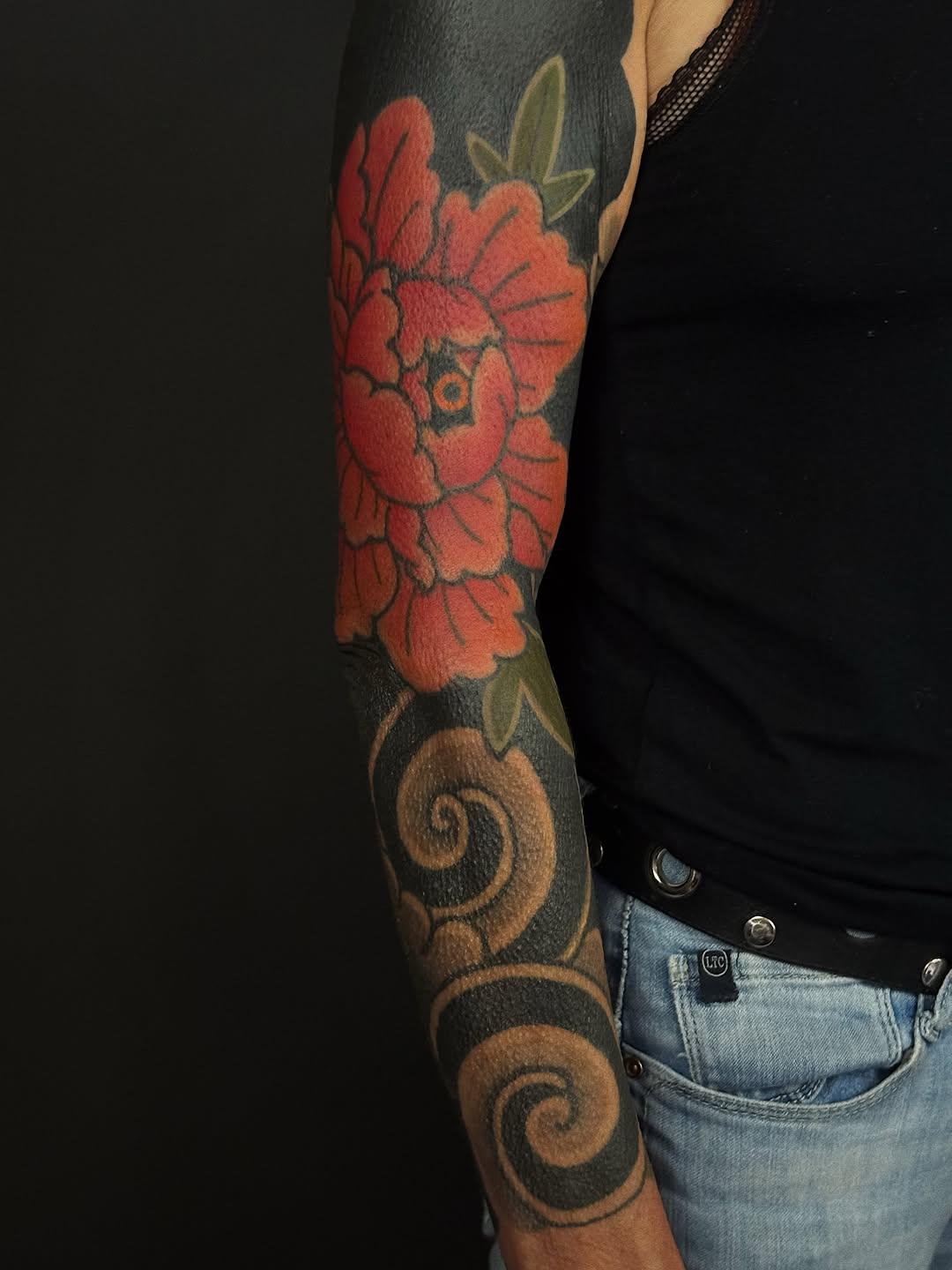 Tatouage Motifs tradition noir blanc — arthur_poncelin