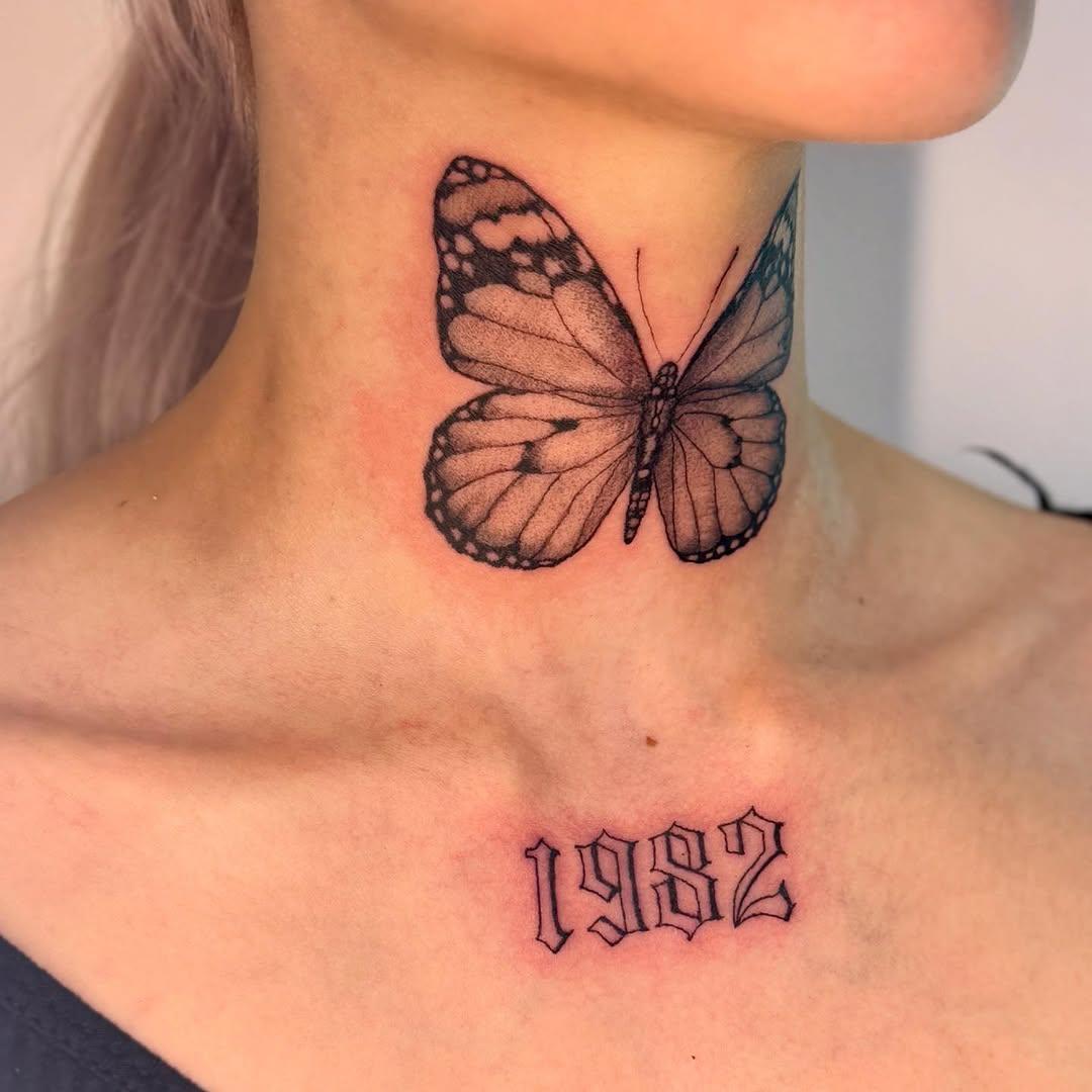 Tatouage Papillon avec lettrage — enorazmokettt