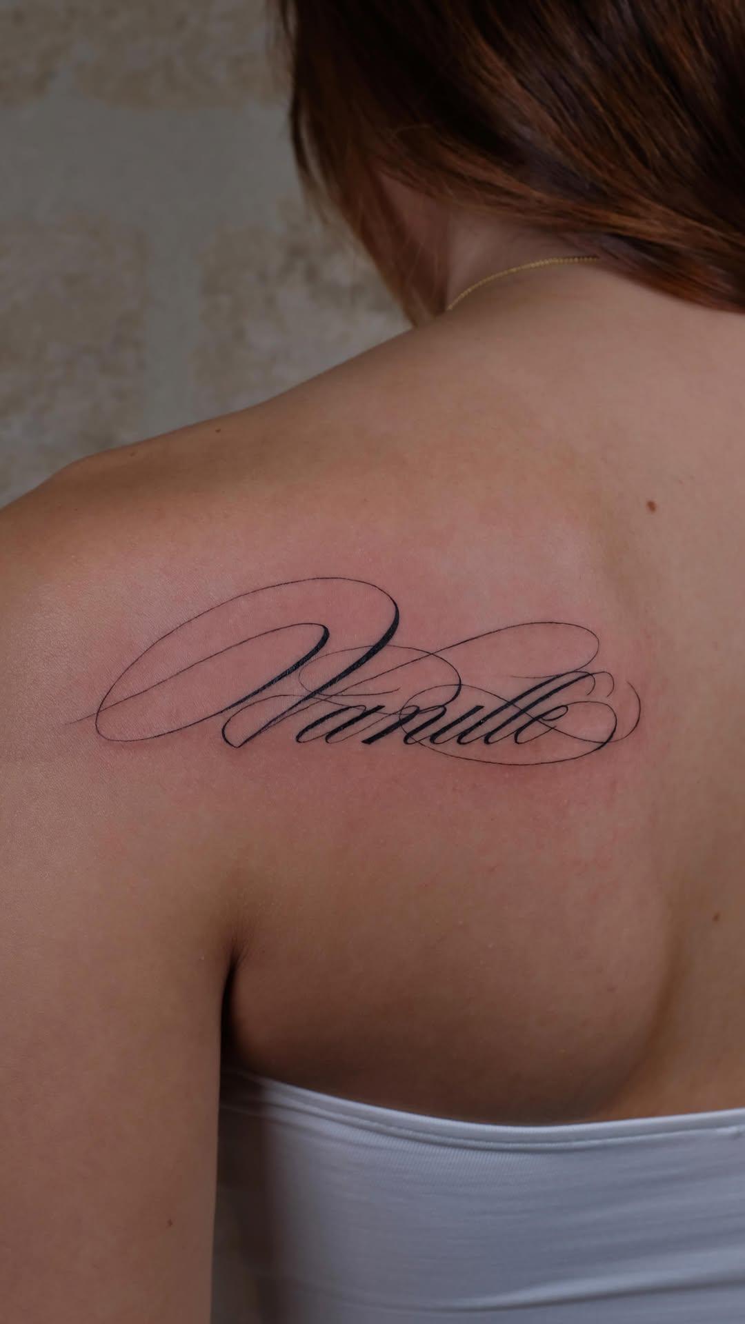 Tatouage calligraphie cursive — fromnottthing