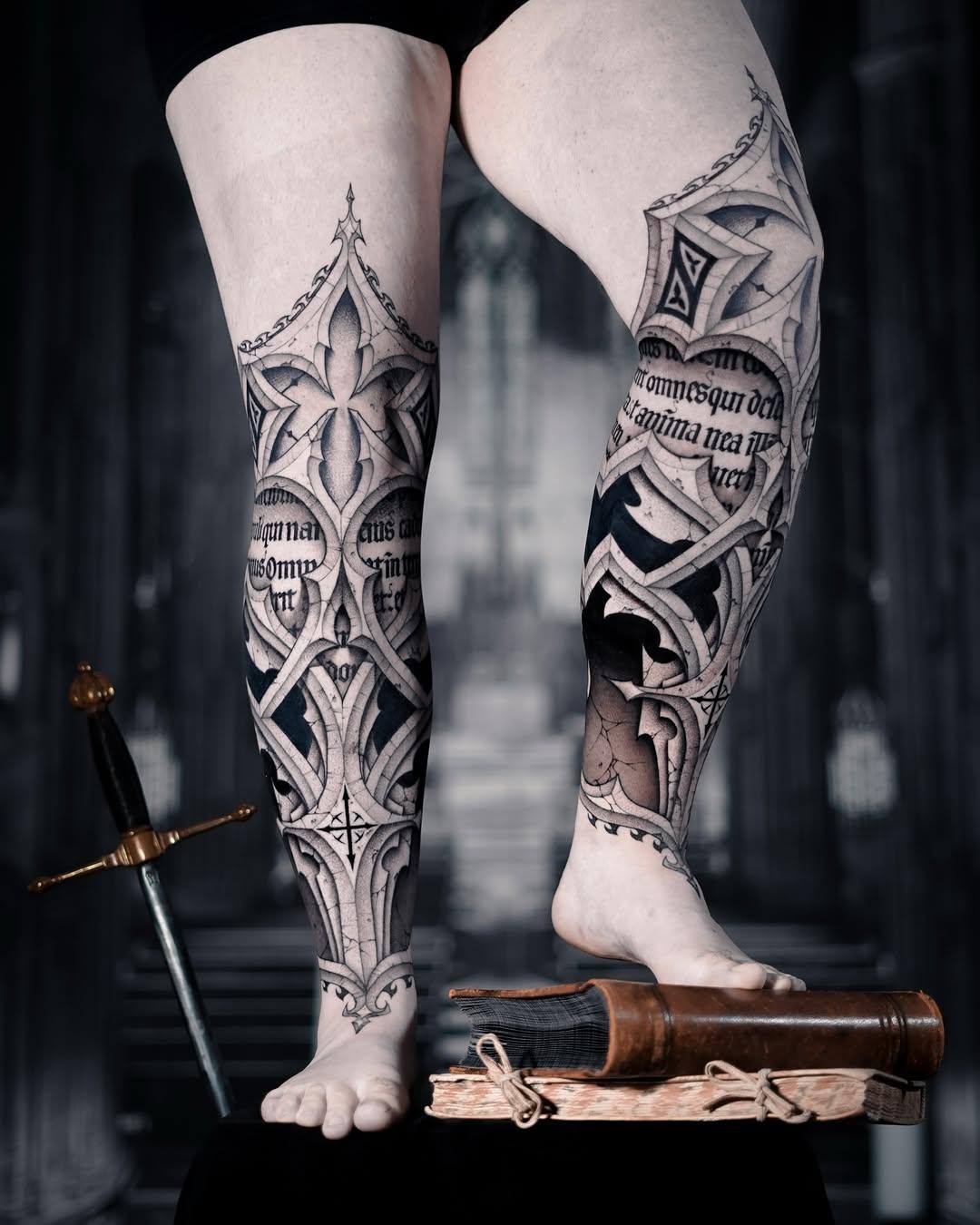 Tatouage Armure gothique vampyr symétrique — lahhel