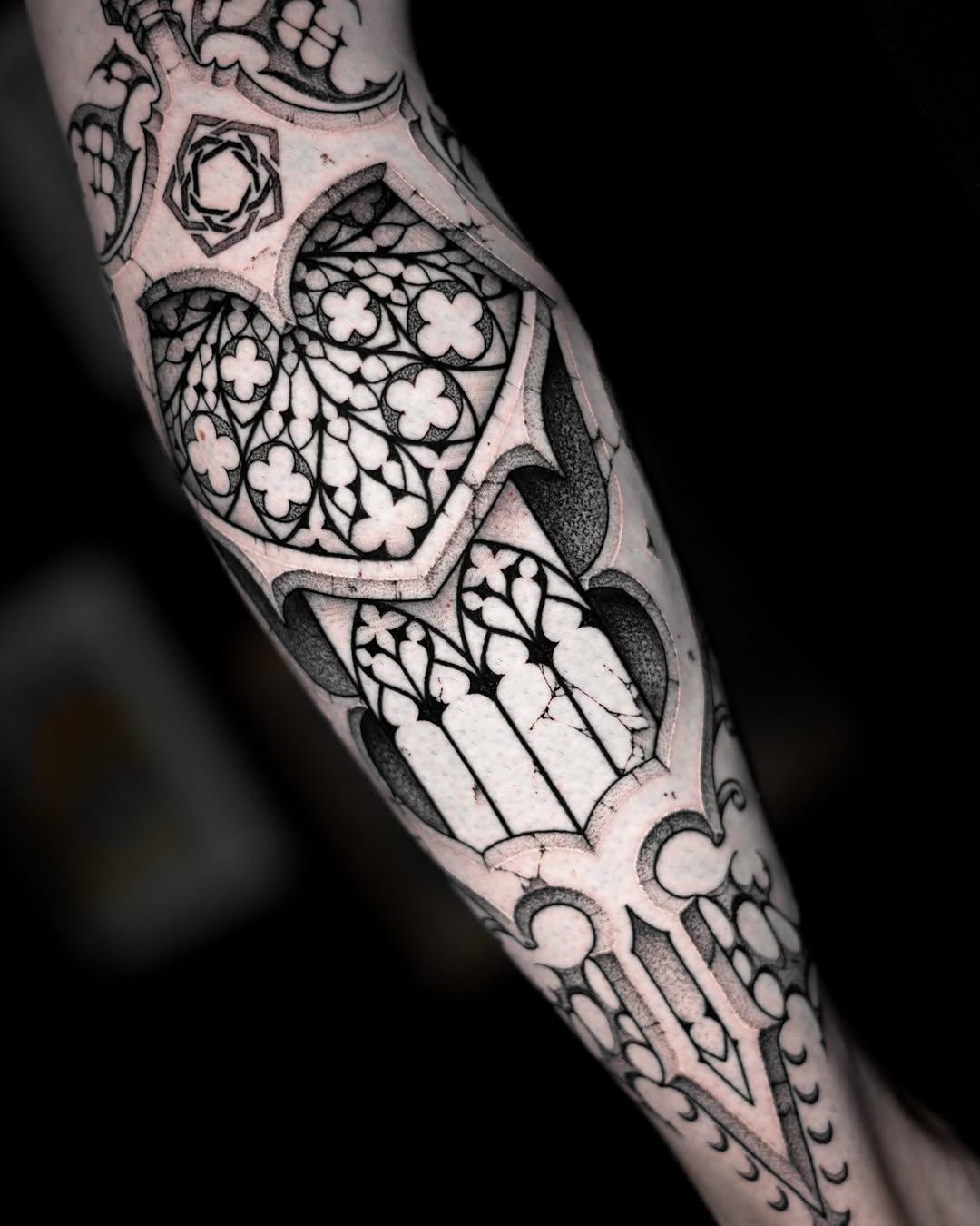 Tatouage Ornements gothiques motifs géométriques — lahhel