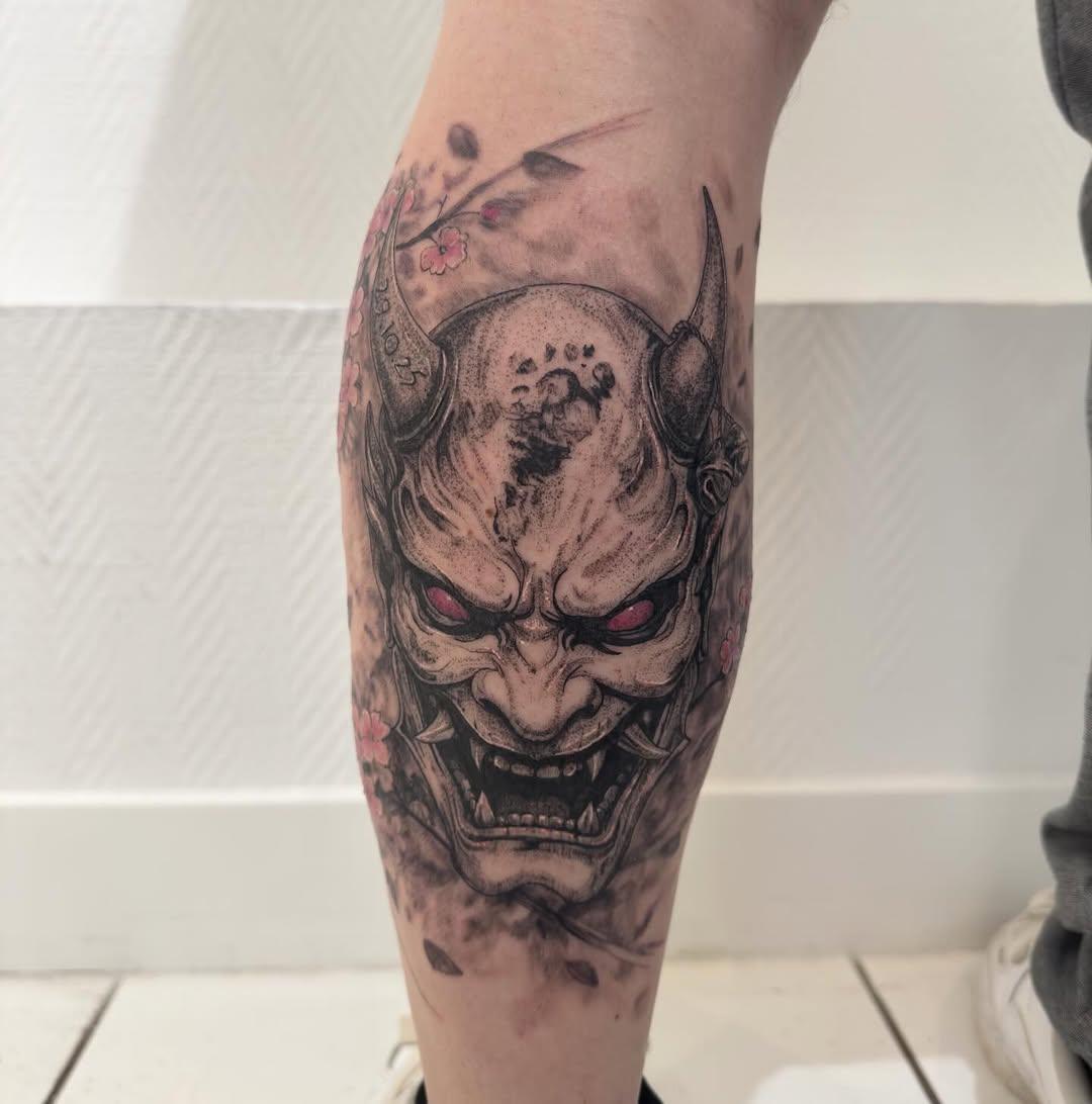 Tatouage Masque Oni et sakura — sailorinkstudio
