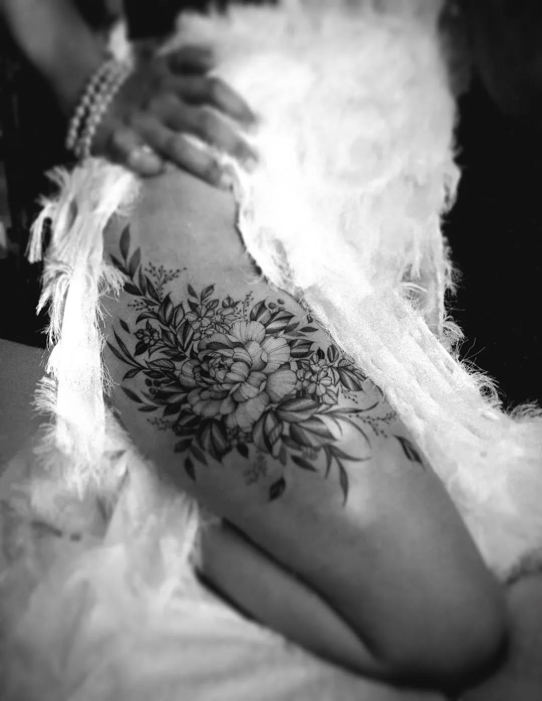 Tatouage Fleur botanique — artbotanictattoo