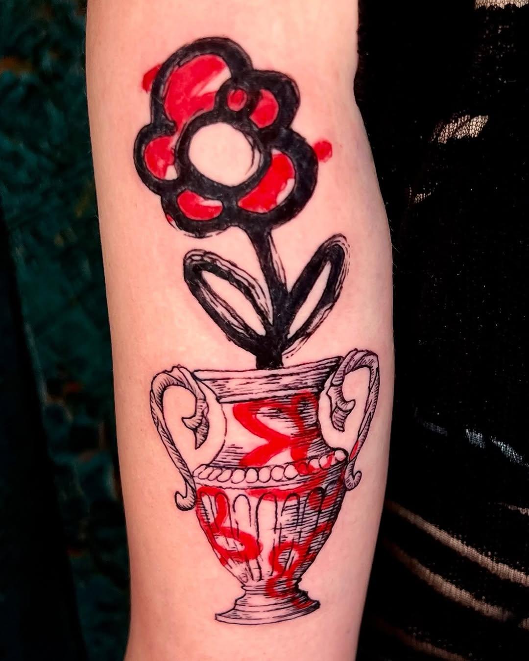 Tatouage fleur en pot gravure — sylvain_lacogne.ttt