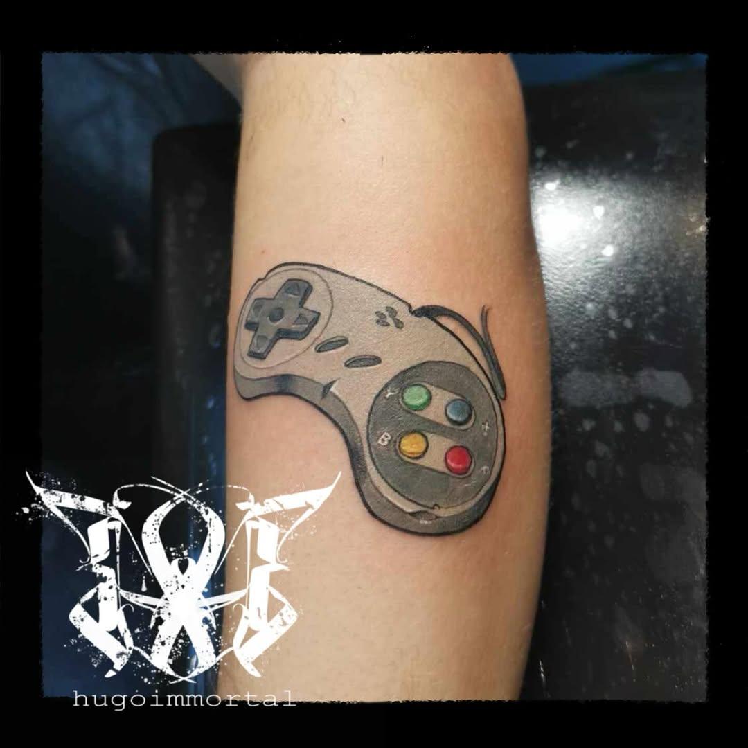 Tatouage Manette Megadrive — hugoimmortal
