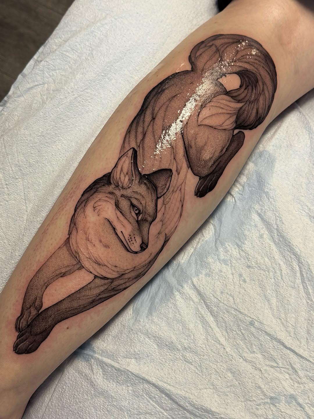 Tatouage renard (vulpes) — aspectgraphite