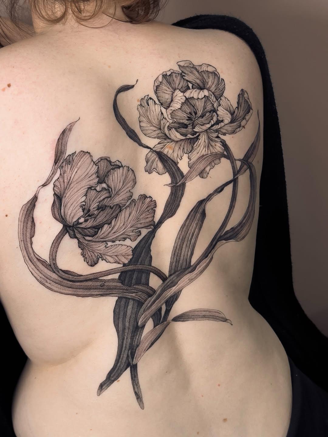 Tatouage tulipes perroquet — aspectgraphite