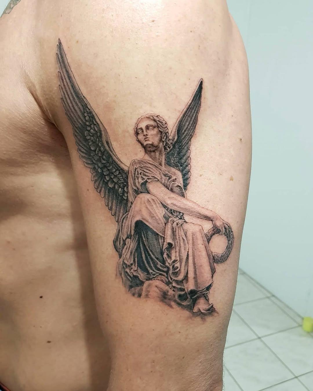 Tatouage Statue ange ailes — boobaxtattoo