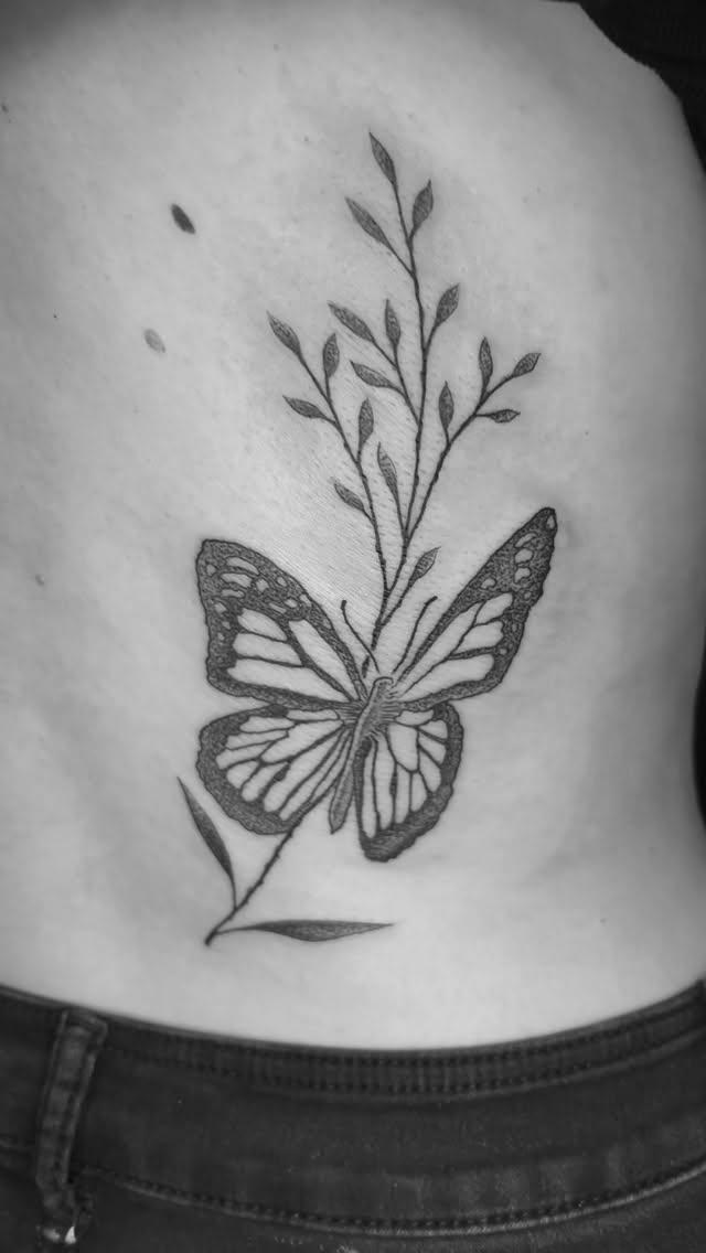 Tatouage Papillons épaule liberté — steflower_