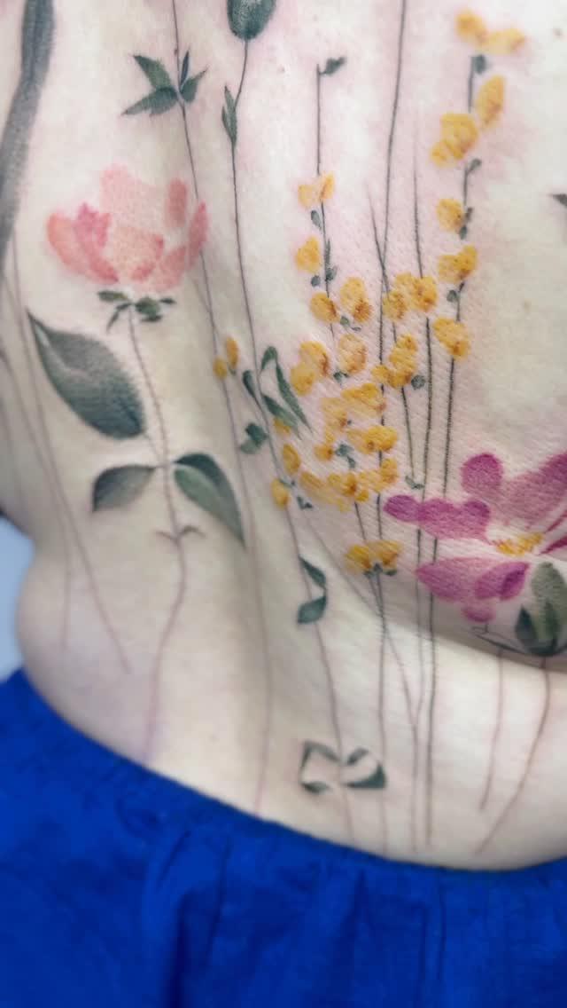 Tatouage Fleur grand projet session1 — eva_tattooist
