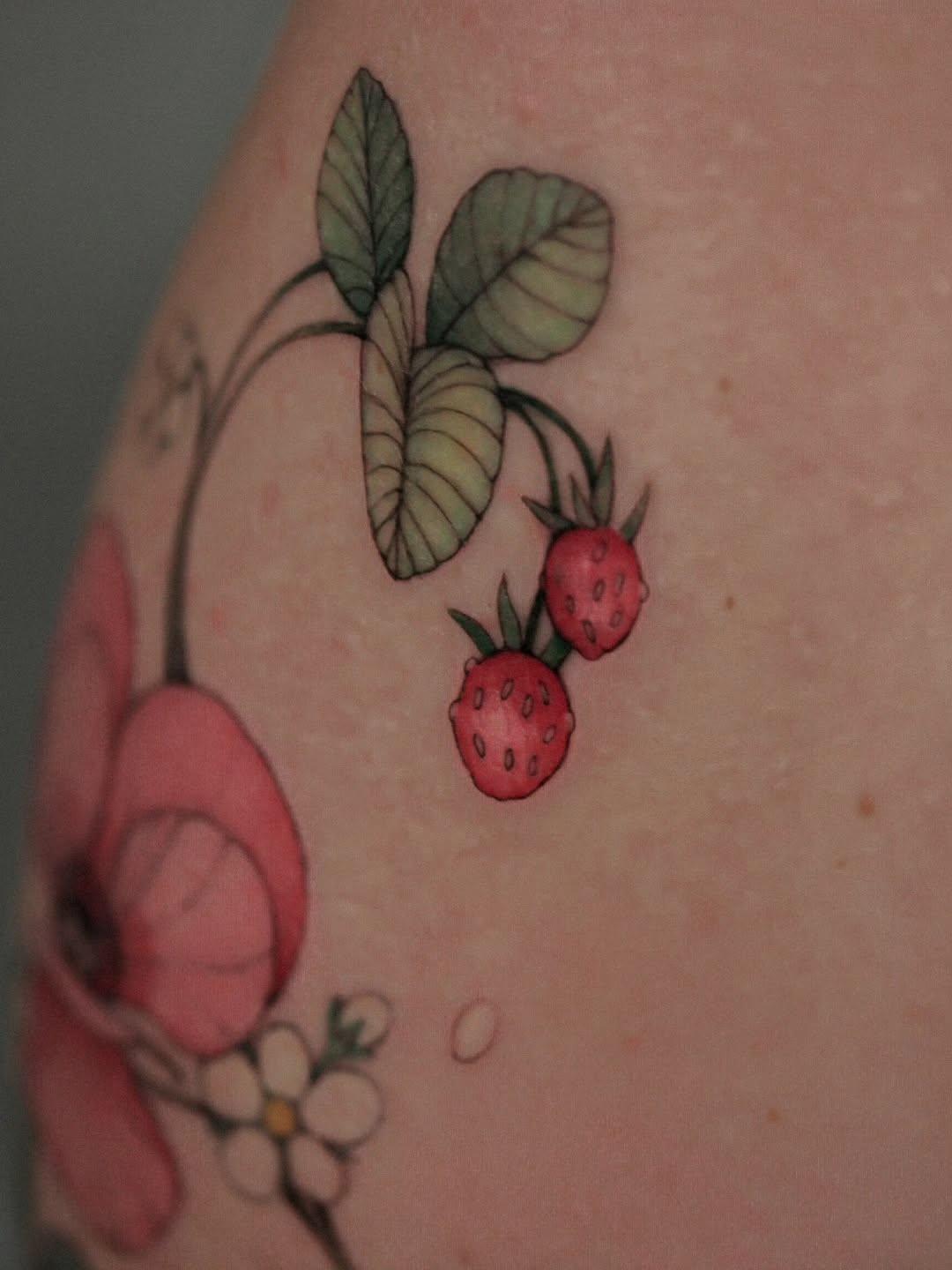 Tatouage Fraisiers et coquelicots bracelet — quokelune
