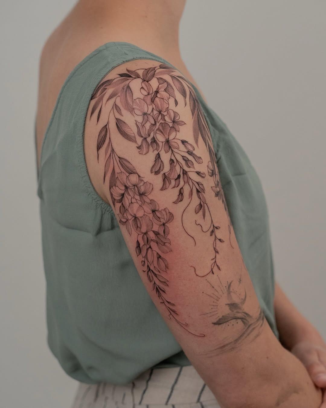 Tatouage glycine épaule-bras — kalawa.tattooer