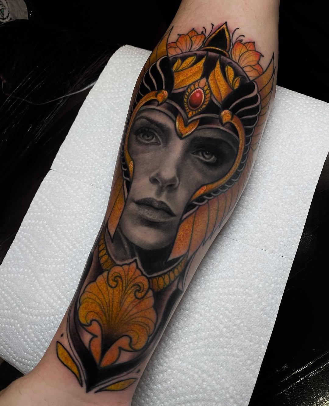 Valkyrie réalisme et néo-traditionnel — gauthierpascaltattoo