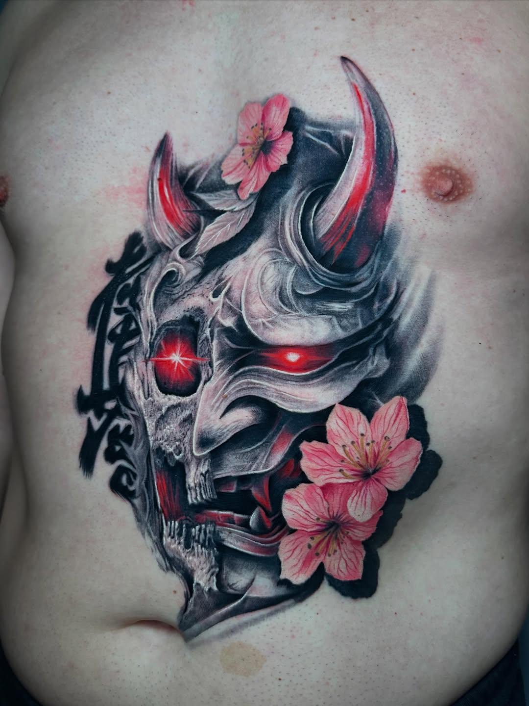 Tatouage demon oni fleurs — theatattoo06