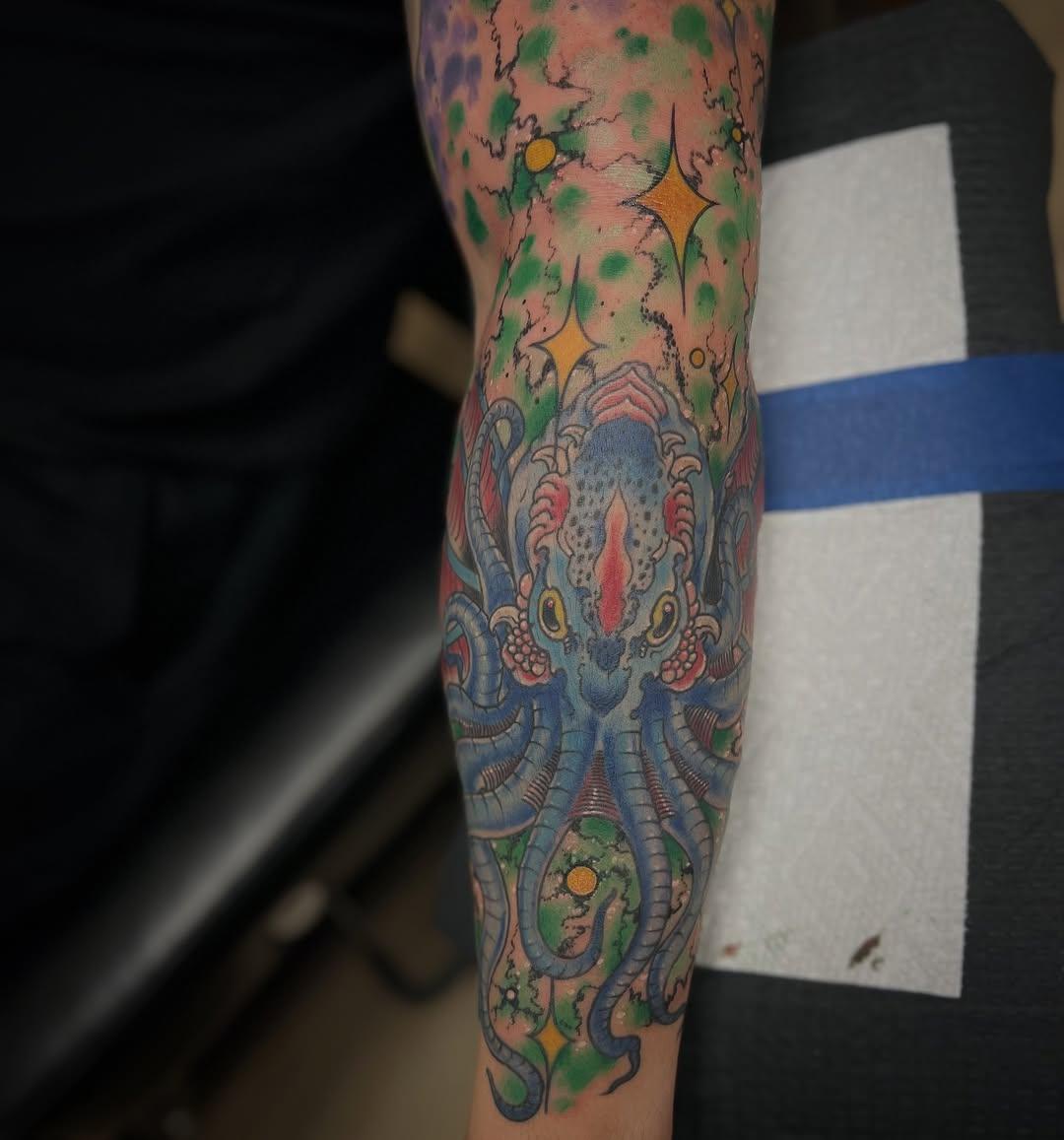 Tatouage avancement de manchette — doodoobrowneyes