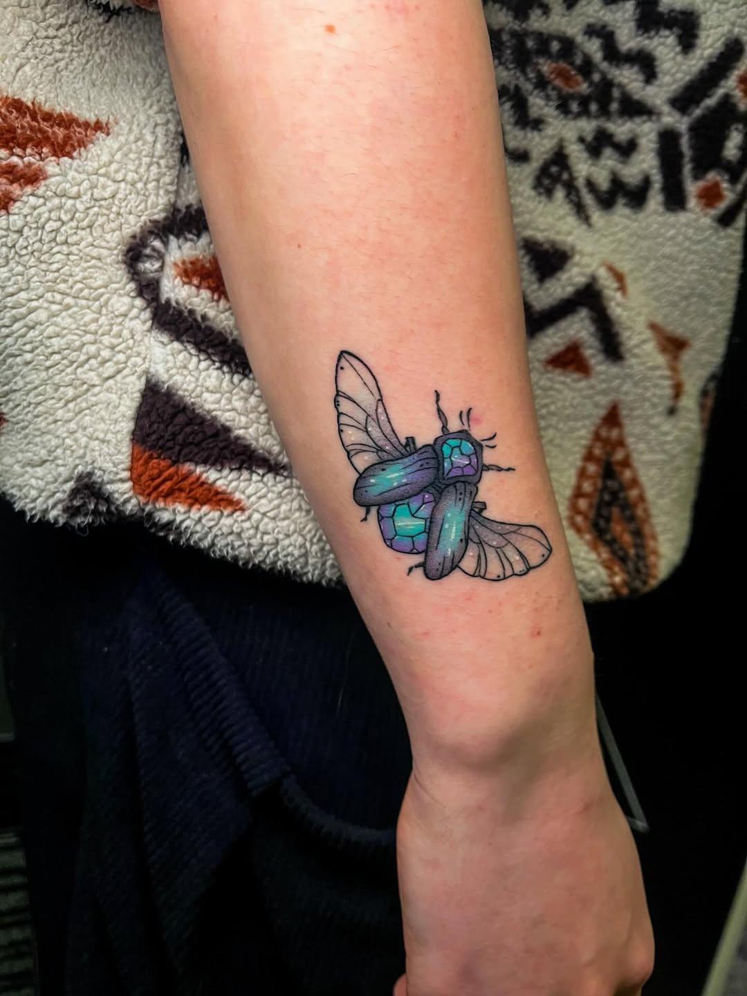 Tatouage scarabée cristal — green_chu