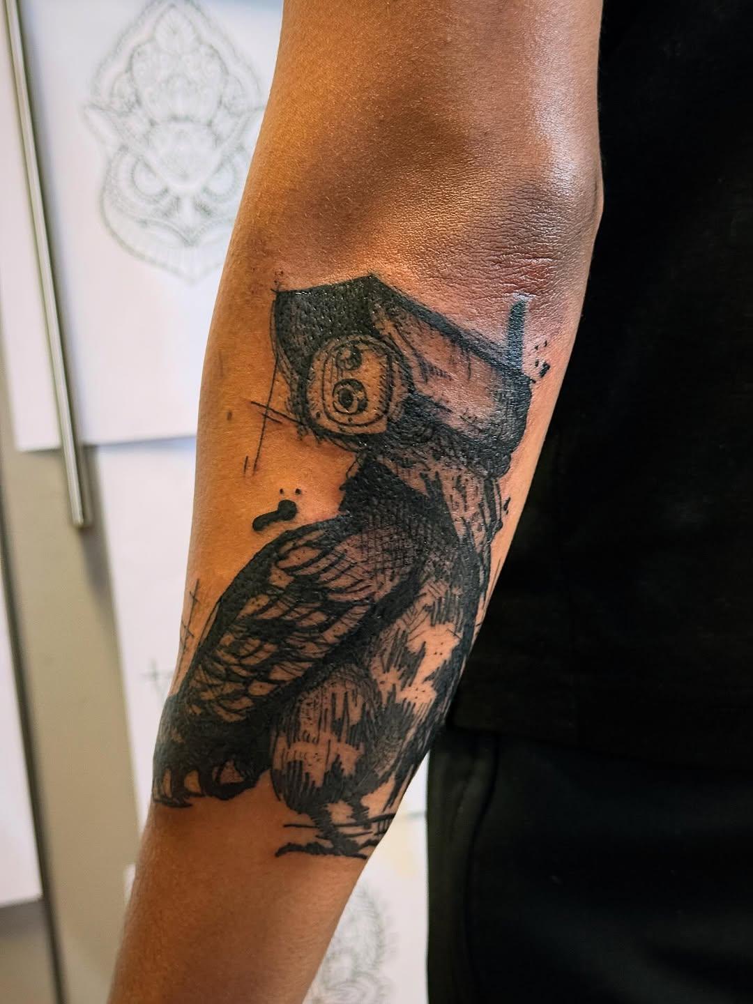 Corbeau caméra, flash sketch adopté — _nobu_tattoo_