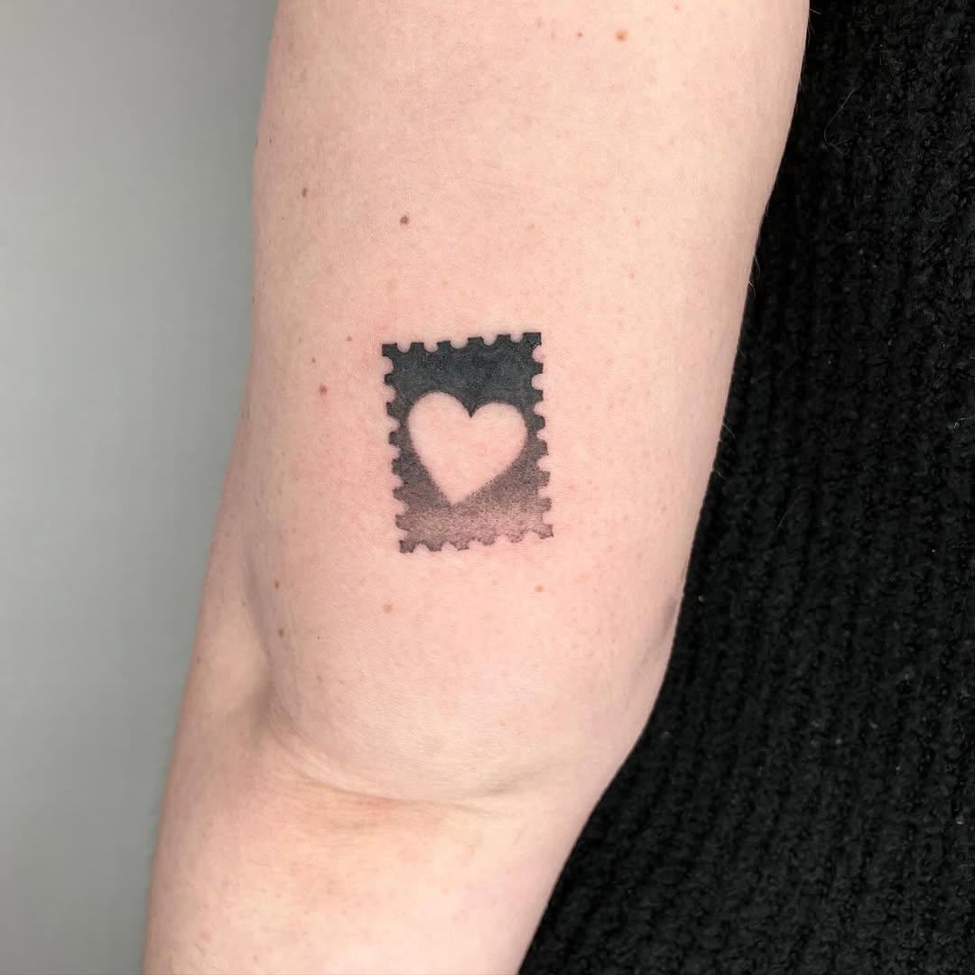 Petit timbre fine line — lacerise.ttt