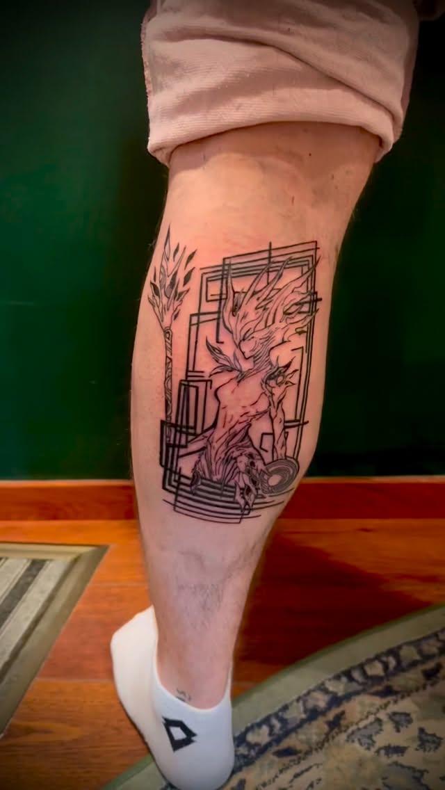 Arbre / créature linework avec cadre géométrique sur le mollet — eklekt.ink