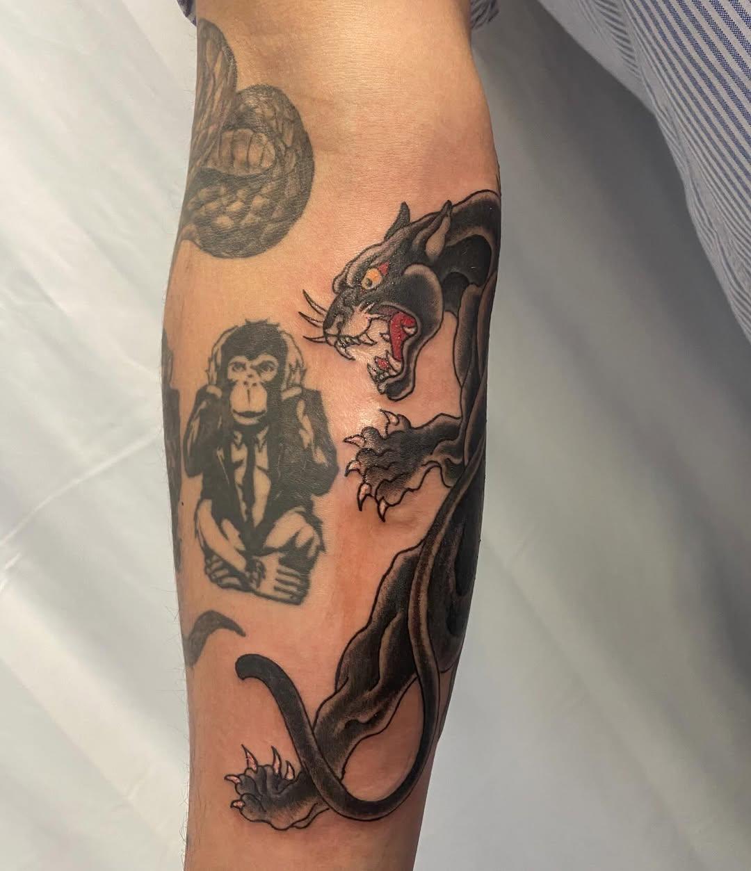 Tatouage panthère noire vénère — lagueuse_tattoo