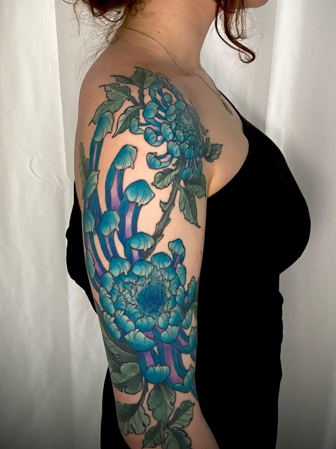 Tatouage Chrysanthemes duo epaulette — groseb