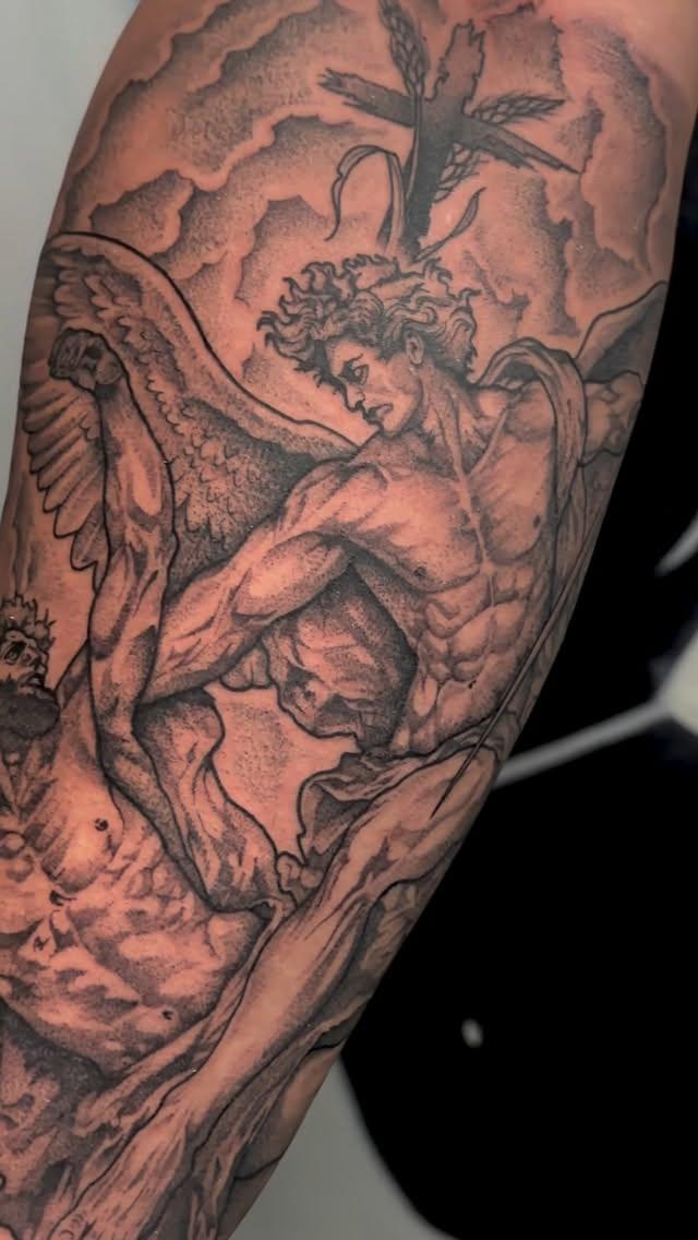 Tatouage le combat de l'ange et Jacob black and grey — zeven_ink