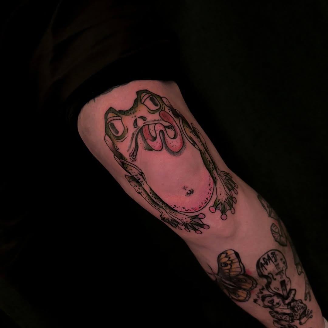 Grenouille couleur sur le genou — hakimxstuch