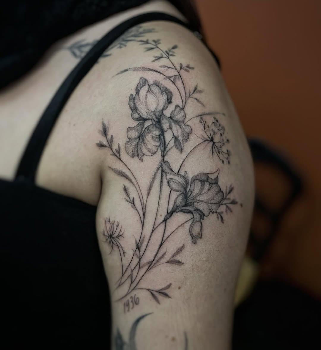 Tatouage fine line, retouche — danbravo.tattoo