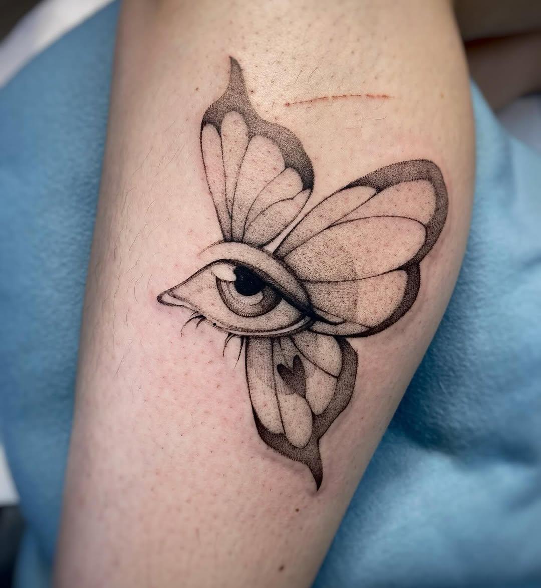 Flash fine line adopté — danbravo.tattoo
