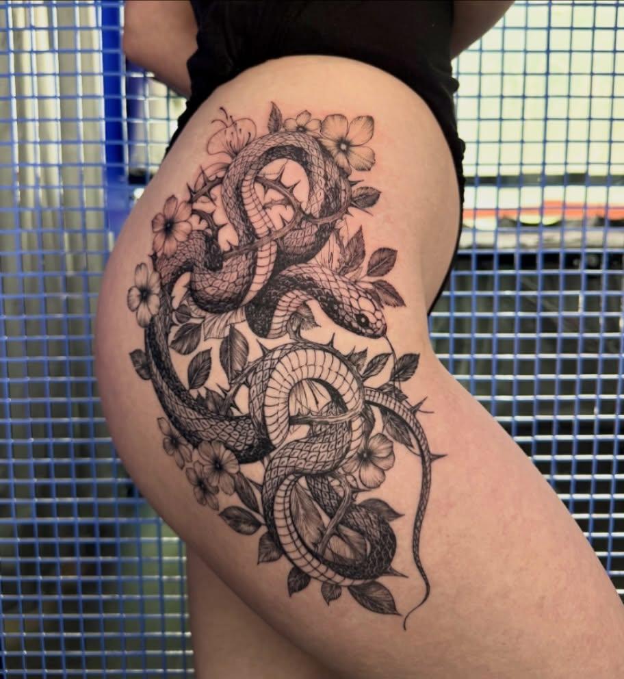 Nouveau tatouage fine line — mlle.m.tattoo