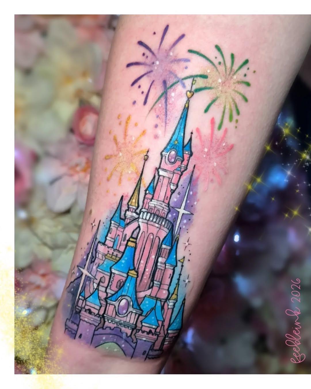 Tatouage Château Disneyland — feebleink