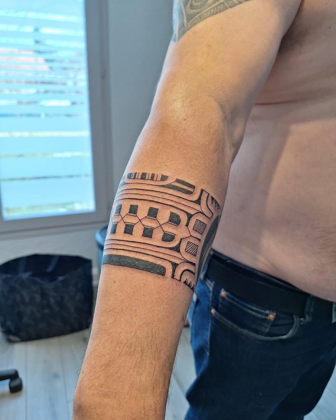 Tatouage polynésien — haamana.tatau
