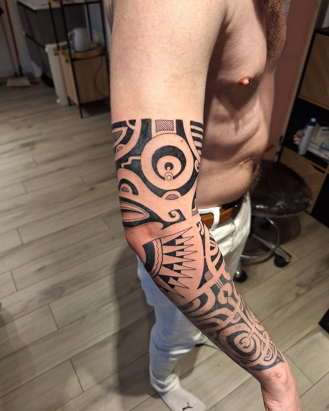 Tatouage polynésien — haamana.tatau