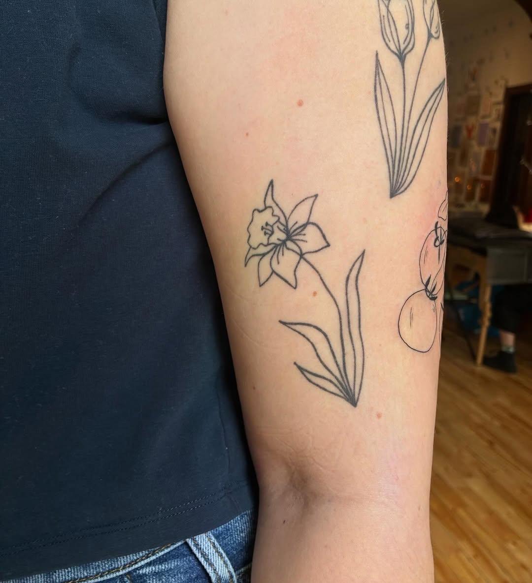 Tatouage fleur cicatrisé — le.beau_ciel
