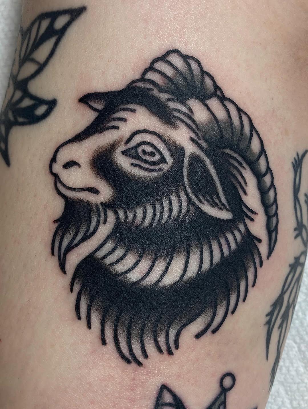 Tatouage bouc dark witchy — stephrous.tattoo