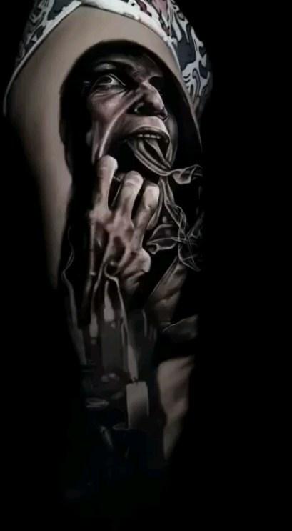 Tatouage portrait sombre réaliste black and grey — manuik_muller
