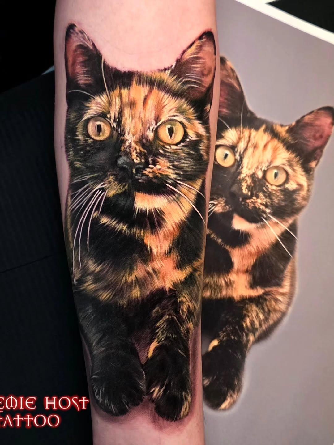 Tatouage hommage à un chien réaliste — jeremiehost_tattoo