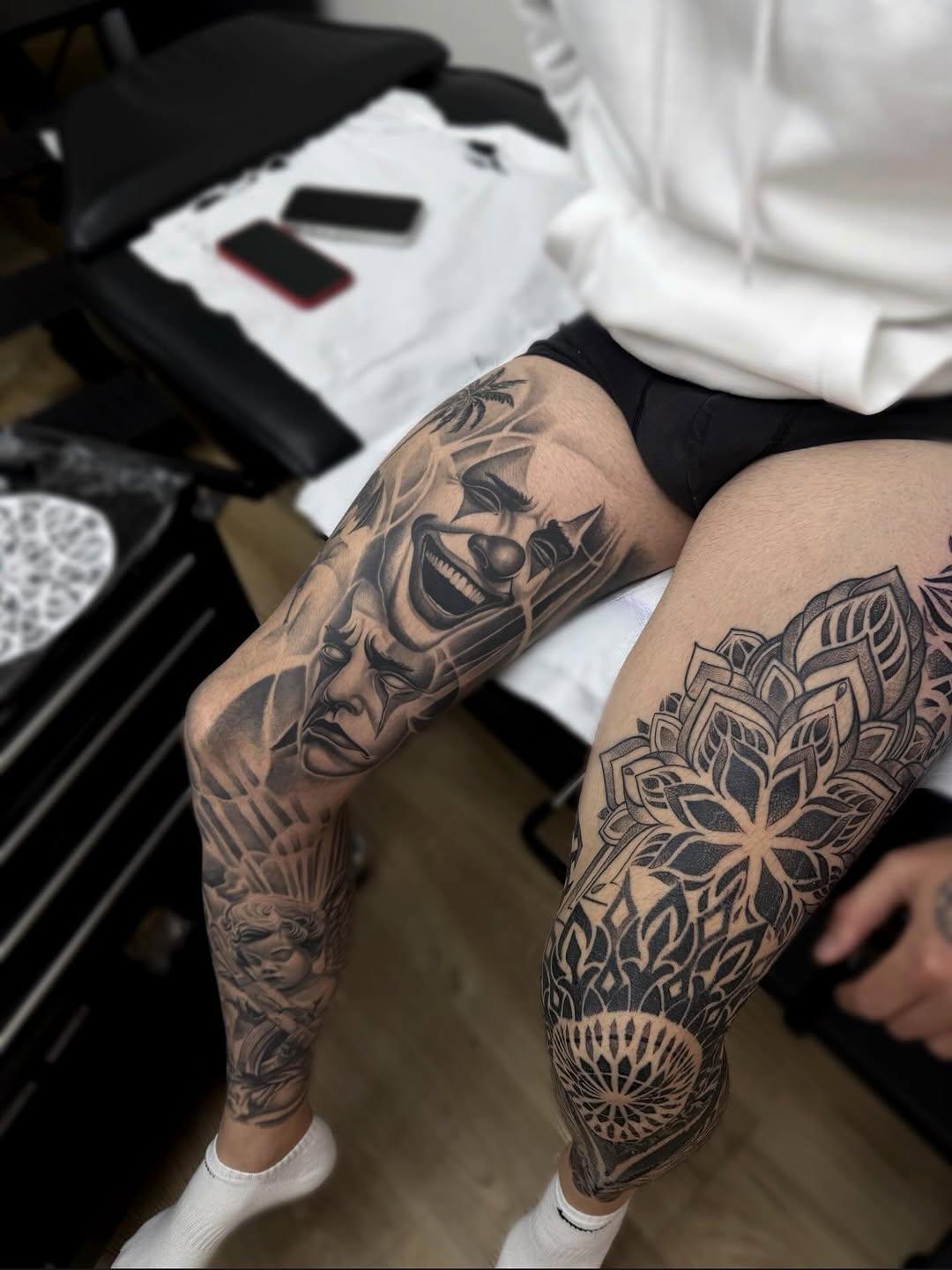Tatouage noir et gris — jonathanvagner