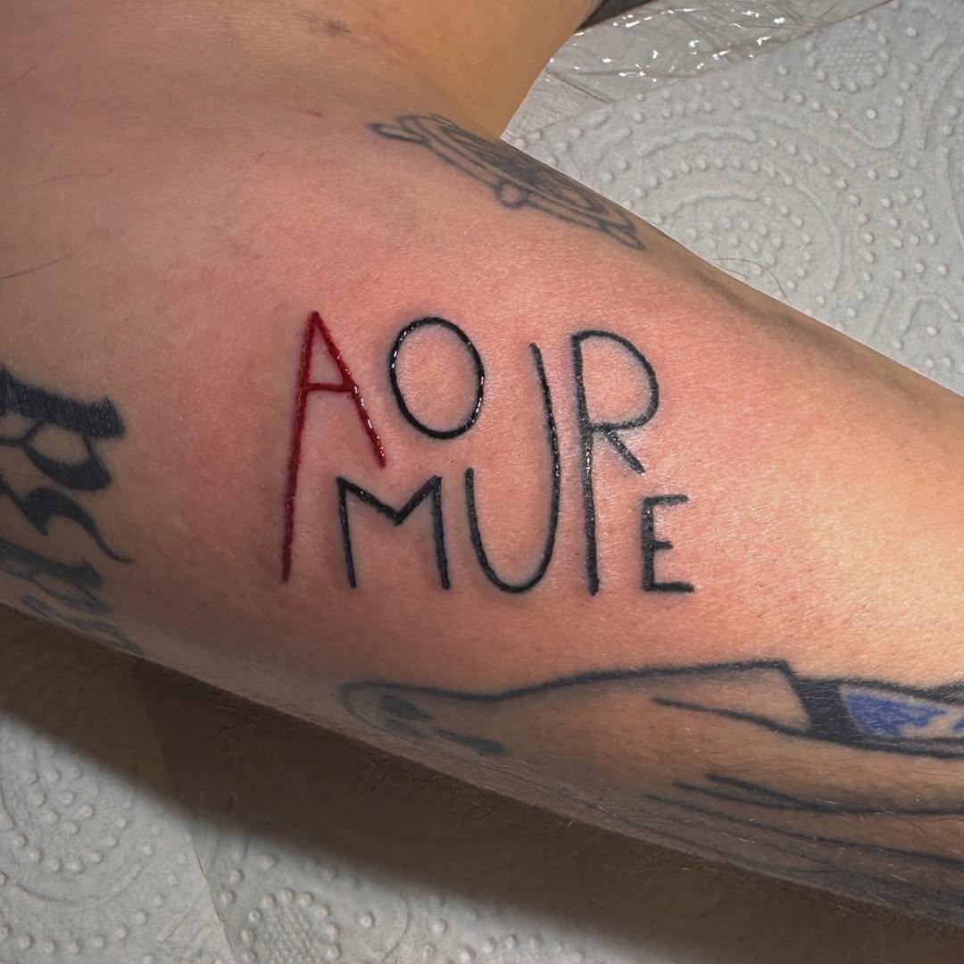 Lettrage « Amoure » — mc_cartmoon