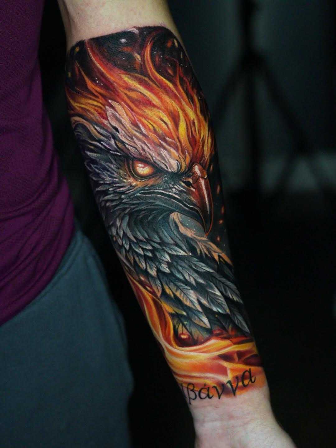 Tatouage Phœnix flammes — mederinktattoo_
