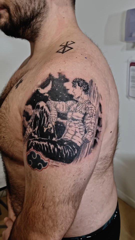 Tatouage Guts Berserk manga blackwork — rmx_tattoo