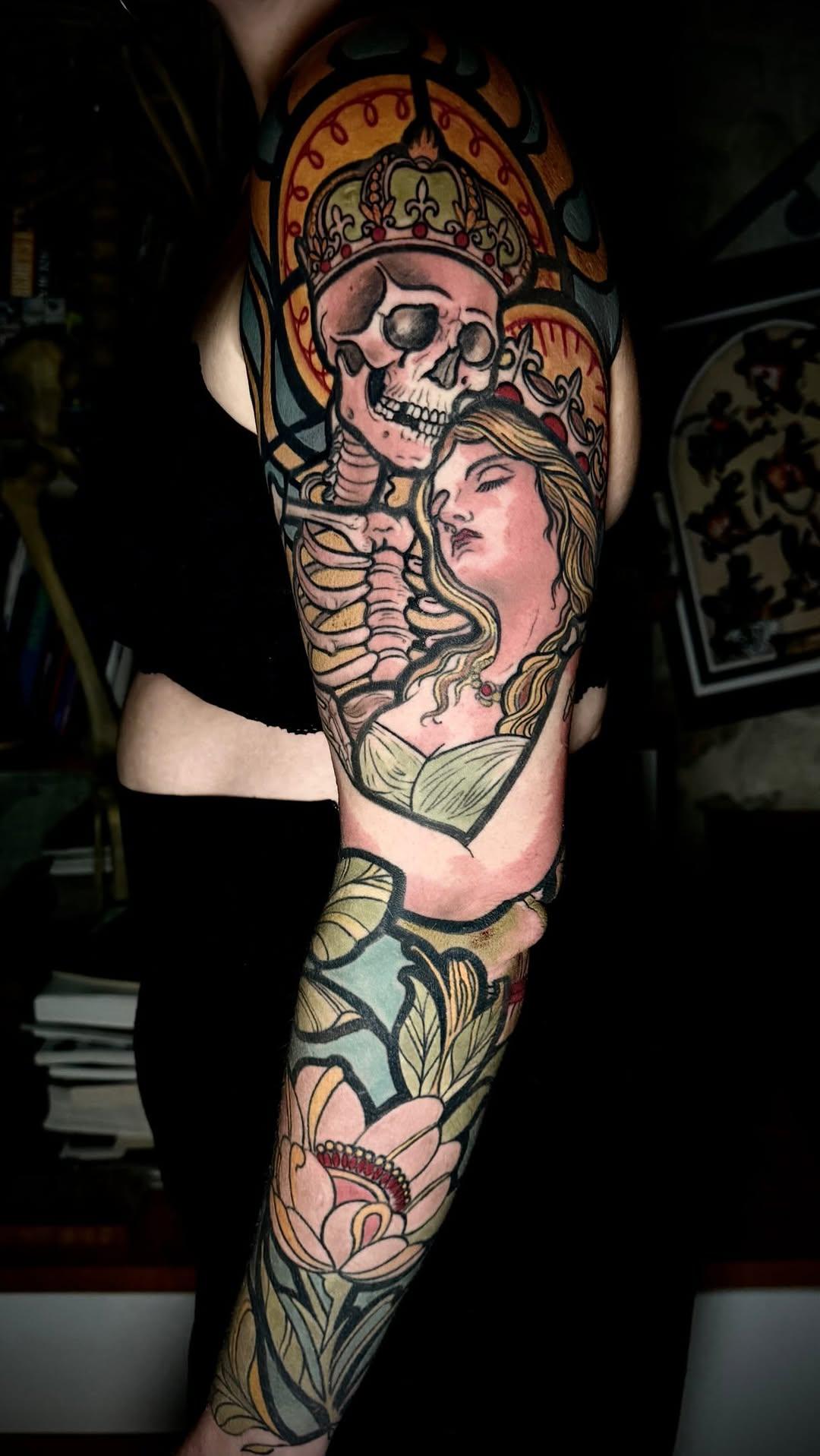 Tatouage Skull and lady cover bras — mikaeldepoissy