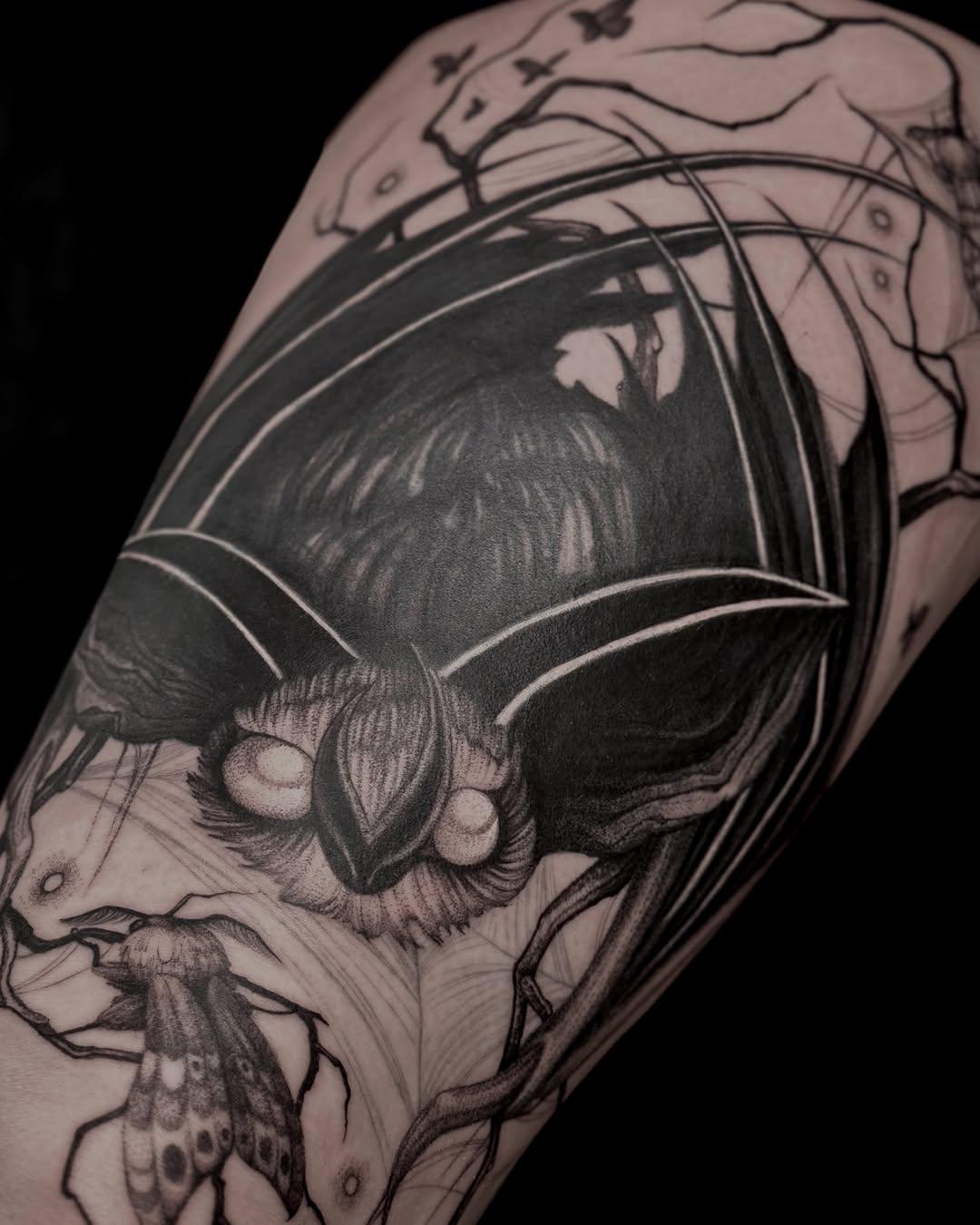 Tatouage chauve-souris dark freehand cover — octoccult