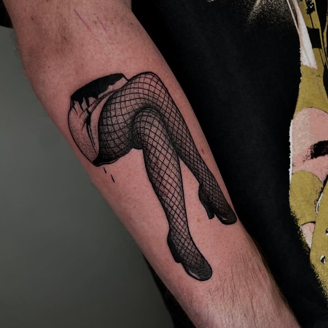 Scarabée Beetlejuice flash blackwork — thom_medusa