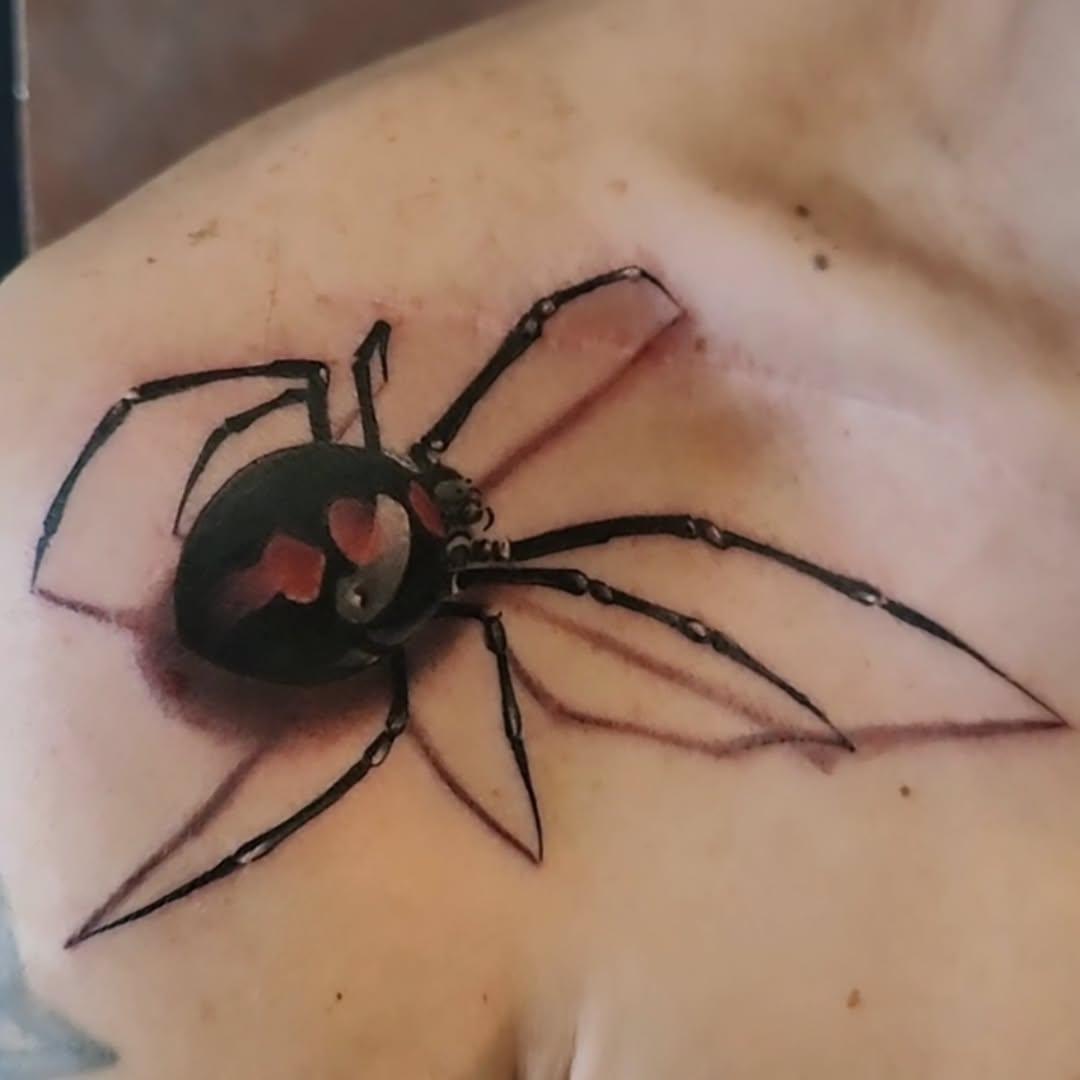 Tatouage portrait démon/créature avec lanterne — bunkertattooparlour